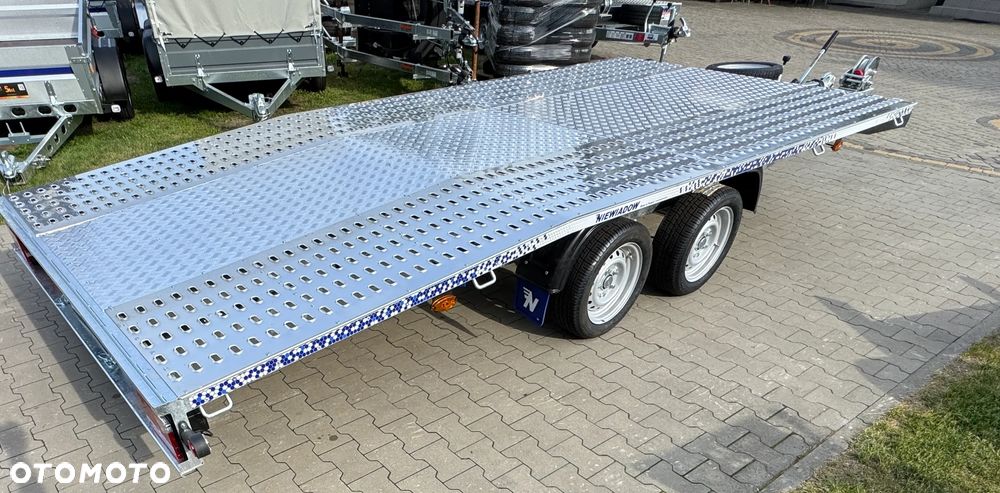 Niewiadów Laweta samochodowa NIEWIADÓW  Jupiter 4,5x2,10 cm DMC:2700kg+Wypełnienie środka blachą aluminiową ryflowaną - 7