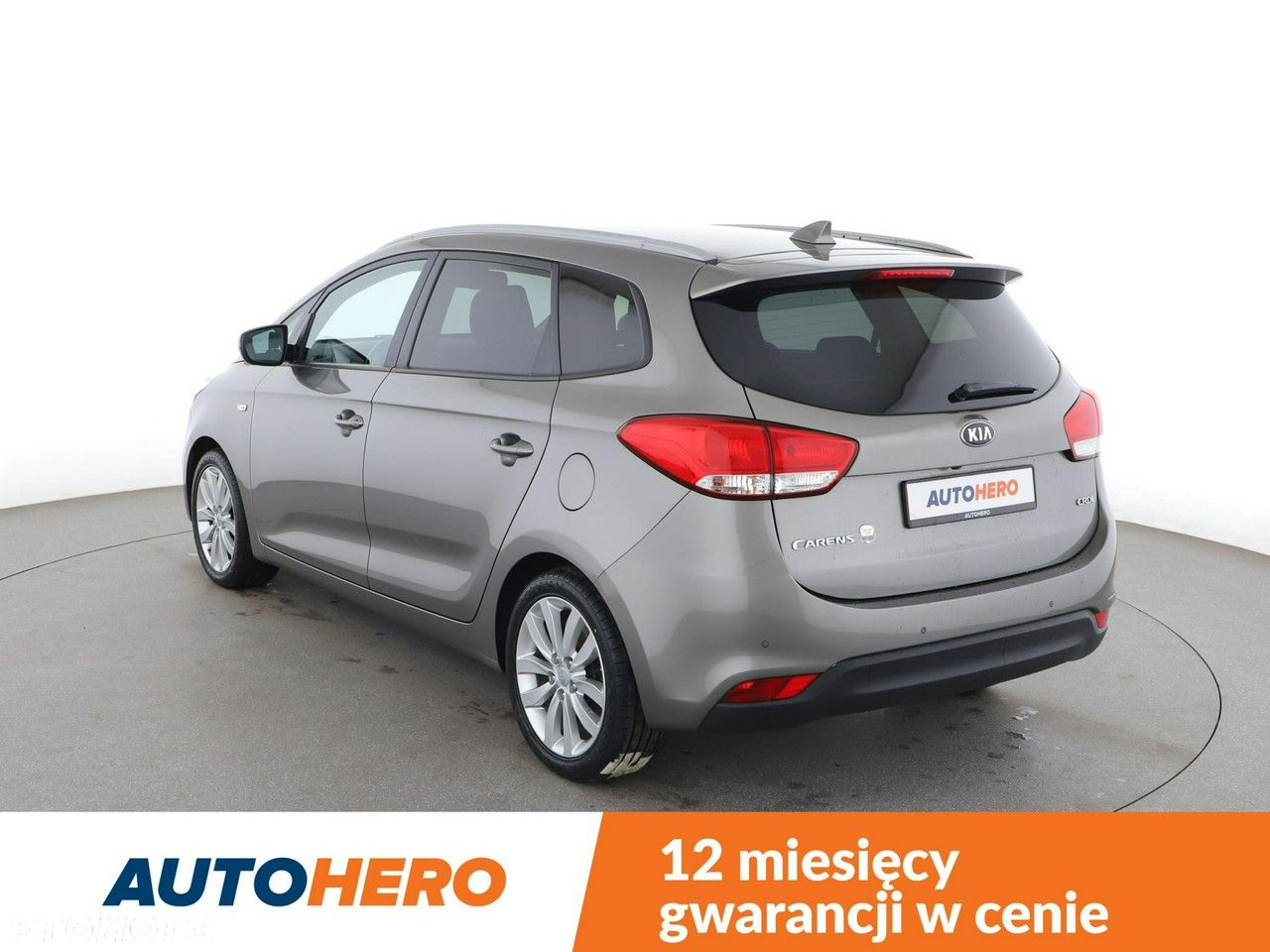 Kia Carens - 4