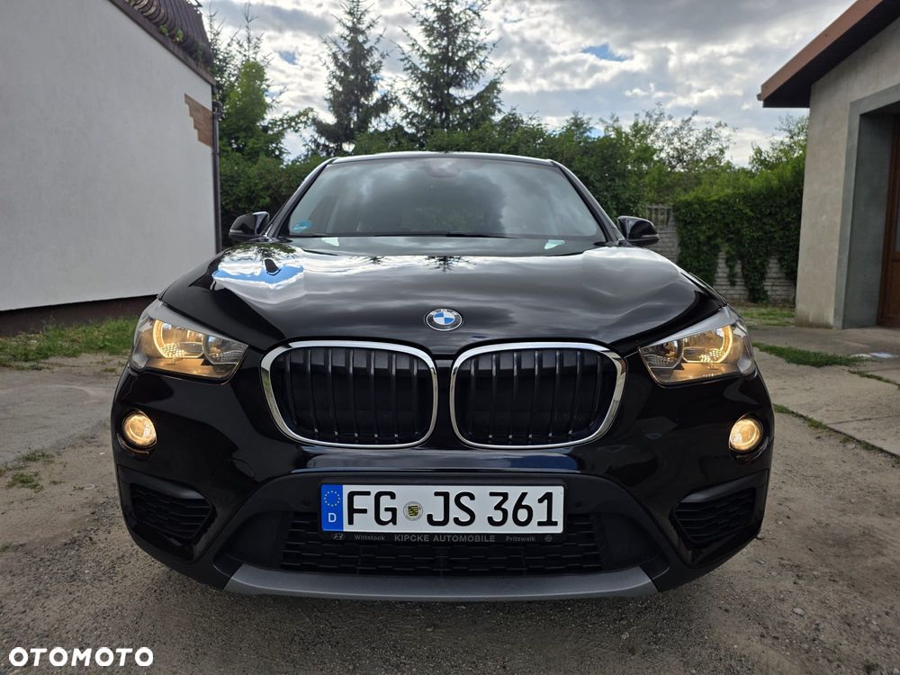 BMW X1 sDrive18i - 32