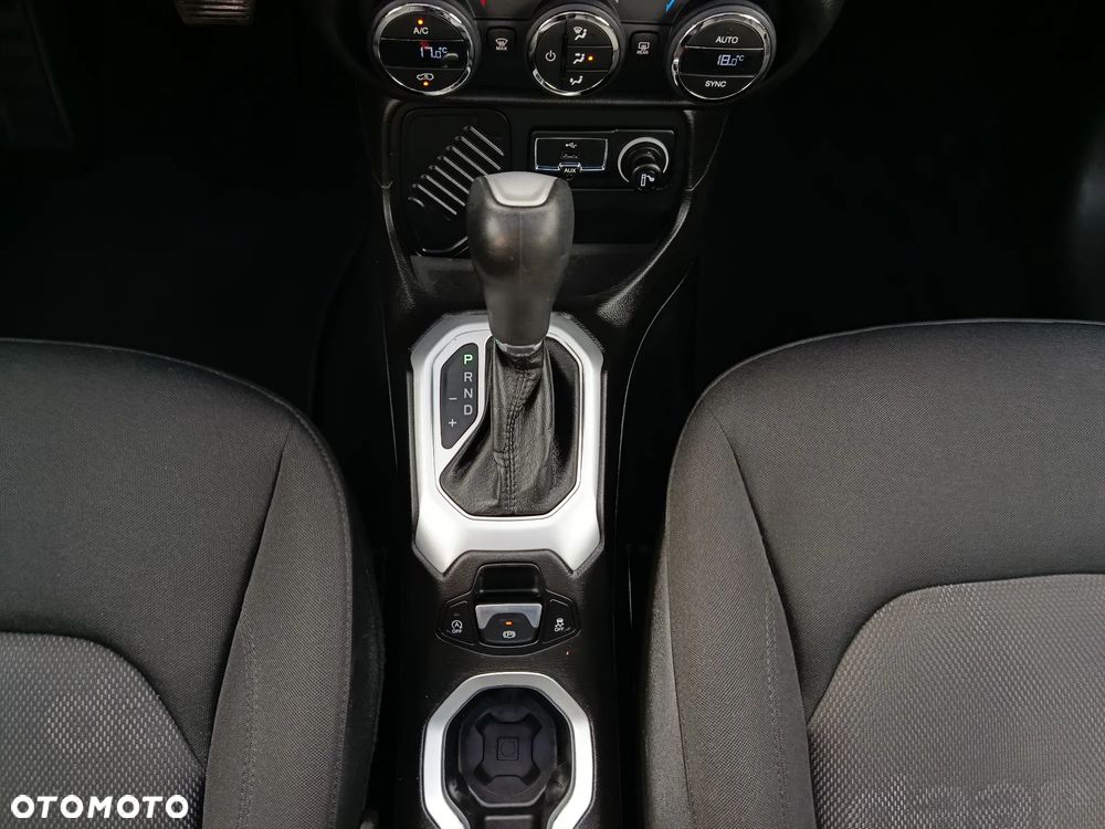 Jeep Renegade 1.4 MultiAir DSG Longitude - 30