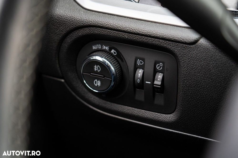 Opel Grandland 1.2 Turbo START/STOP AT8 Business Edition - 22