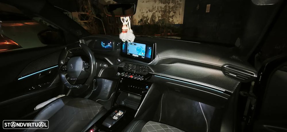 Peugeot e-2008 GT Pack - 21