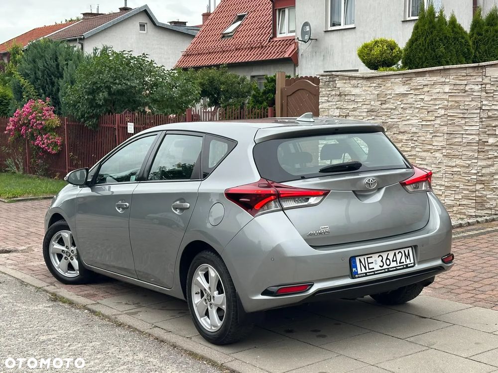 Toyota Auris - 2