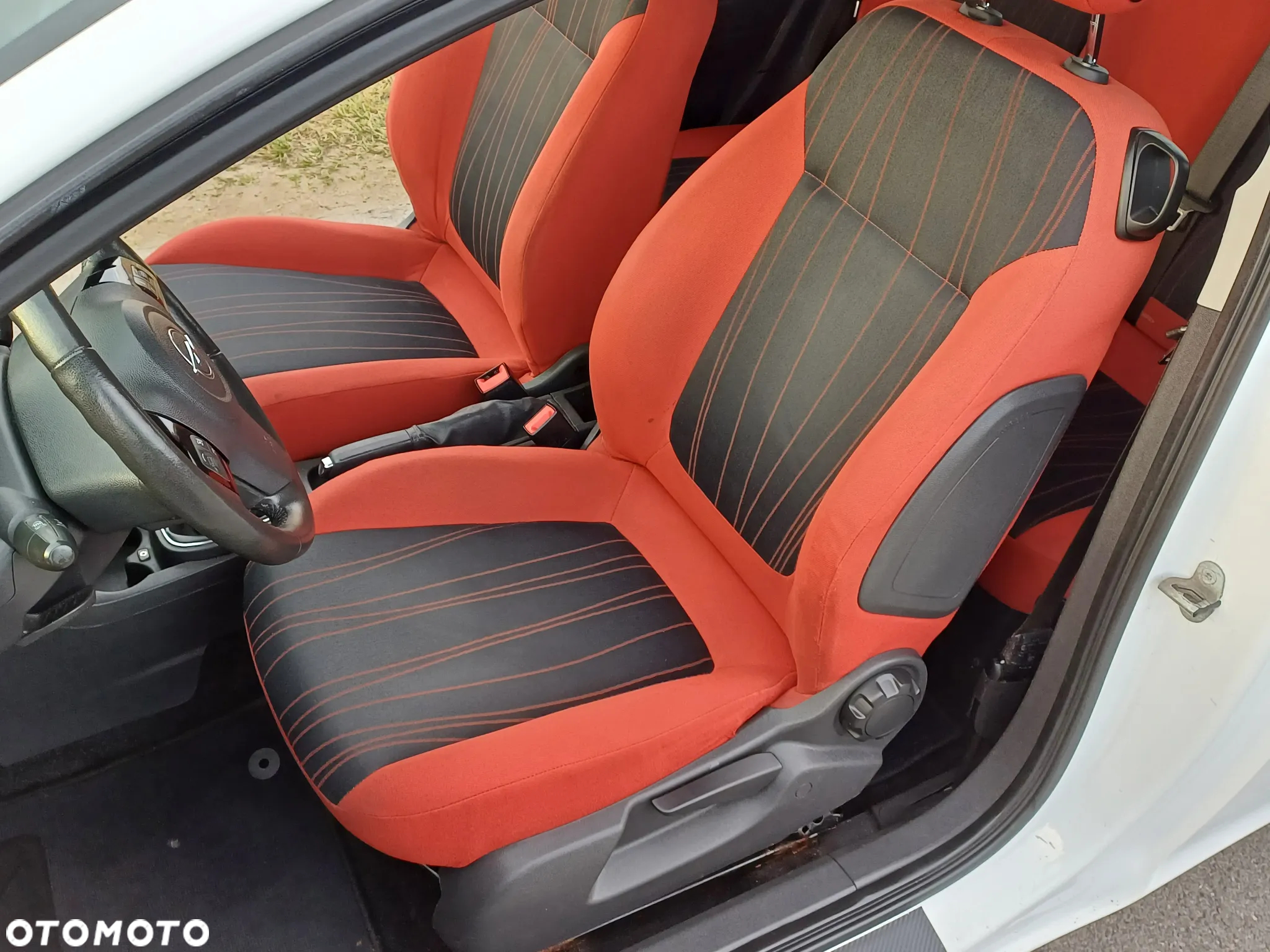 Opel Corsa 1.2 16V Cosmo - 16