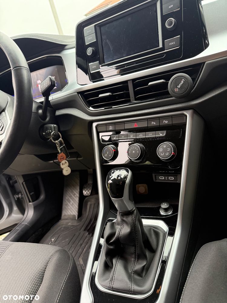 Volkswagen T-Roc ver-1-5-tsi-life - 11