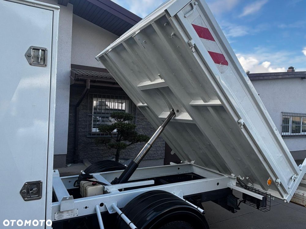 Iveco Daily Doka Dubelkabina 7 osób z wywrotką - 11