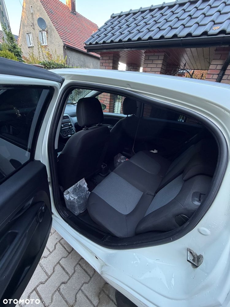 Fiat Punto 1.2 8V - 10
