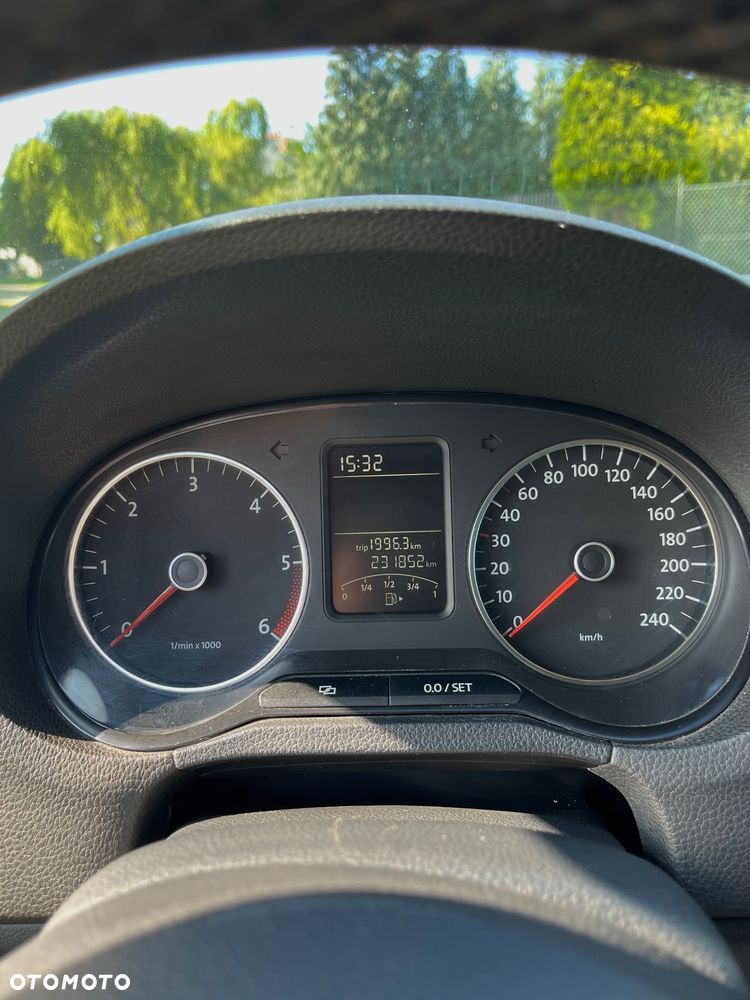 Volkswagen Polo 1.6 TDI DPF Comfortline - 11