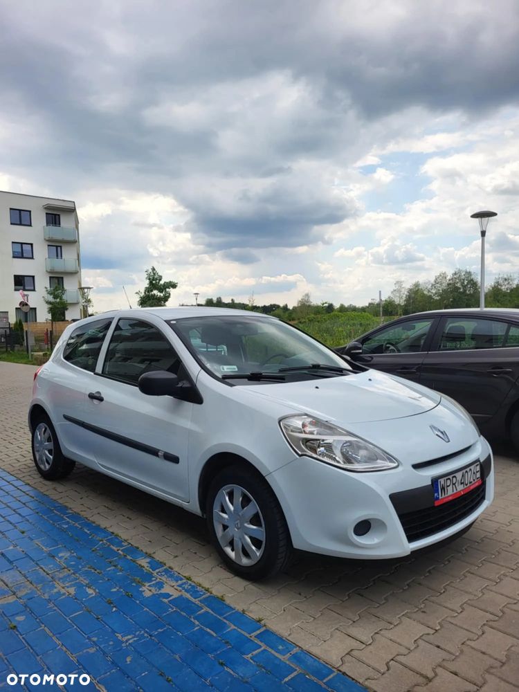 Renault Clio - 1
