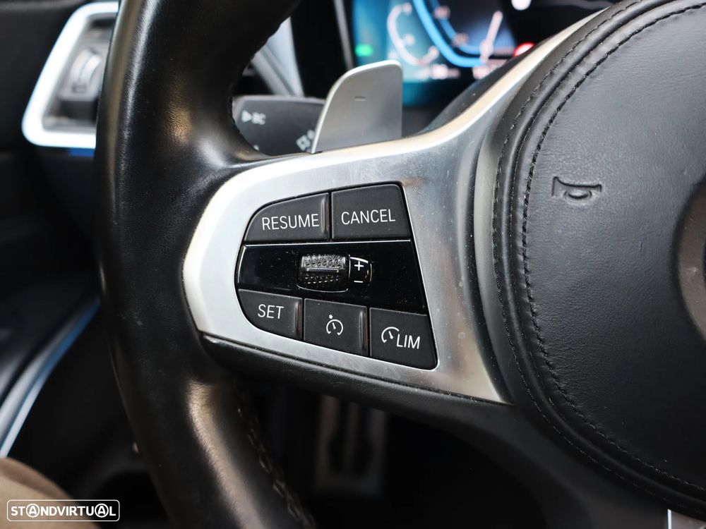BMW 330 e Aut. M Sport - 15