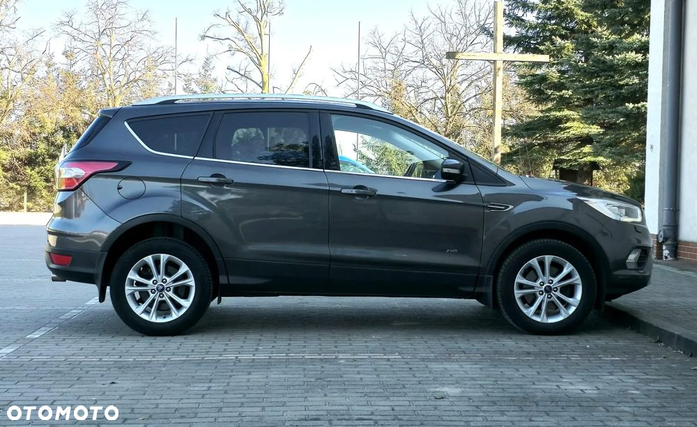 Ford Kuga - 12