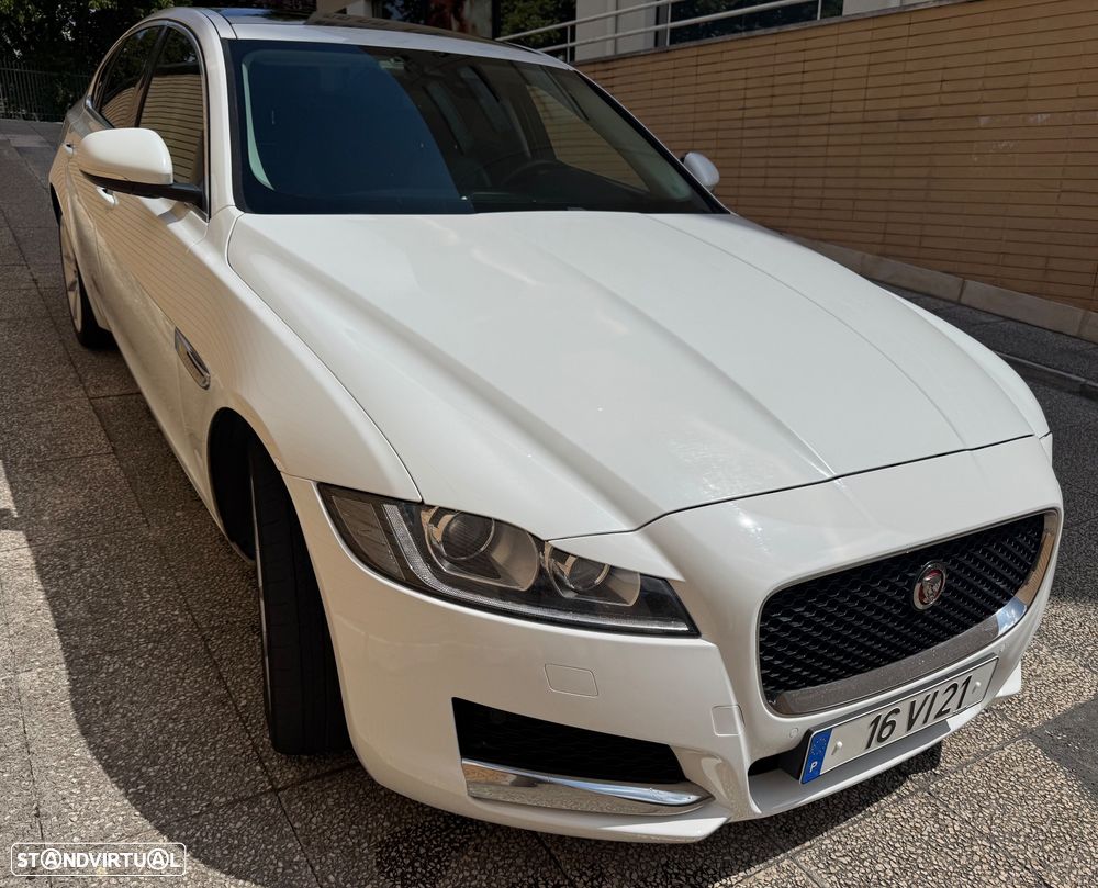 Jaguar XF 2.0 D Prestige AWD Aut. - 3