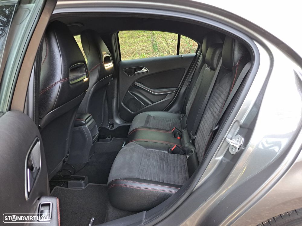 Mercedes-Benz A 200 (BlueEFFICIENCY) 7G-DCT AMG Sport - 28
