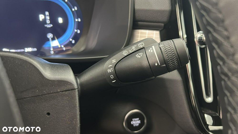 Volvo XC 40 B3 Plus Bright - 25