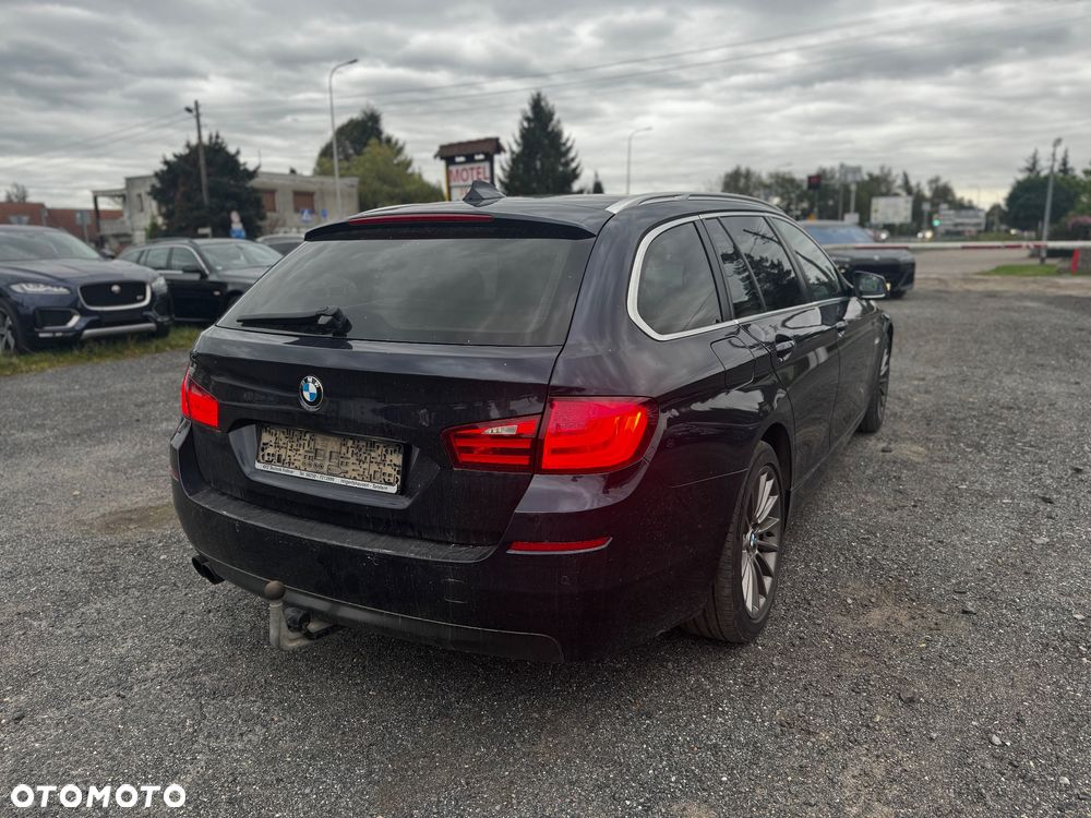 BMW Seria 5 525d - 8
