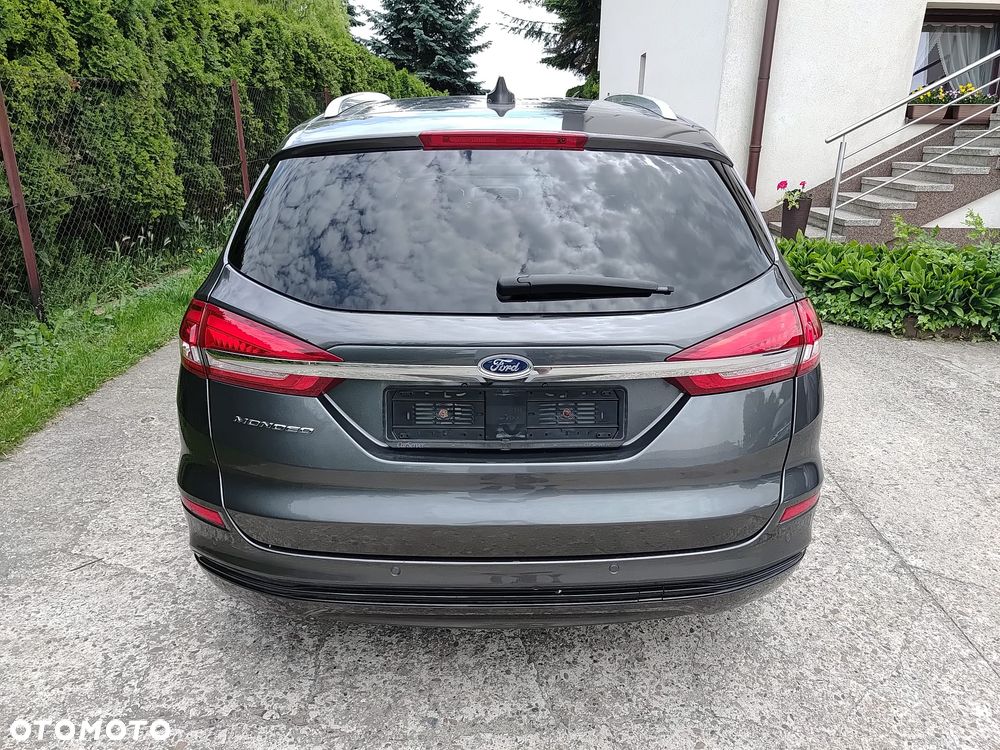 Ford Mondeo - 8