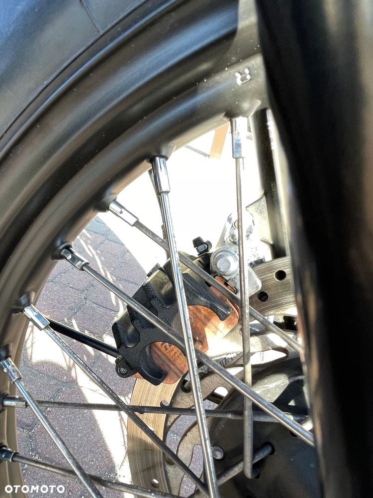 Triumph Bonneville - 14