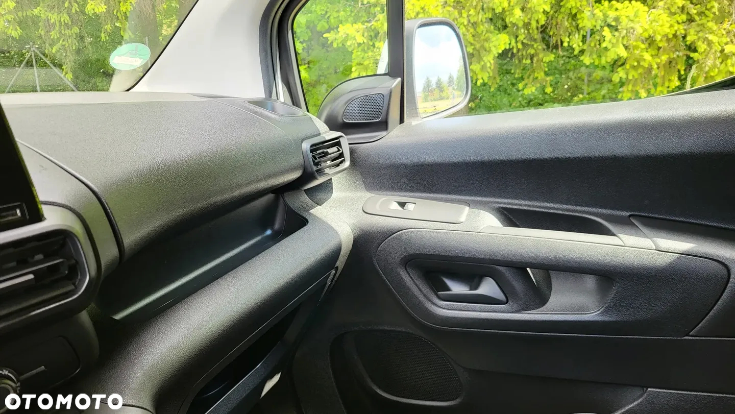 Opel COMBO - 13