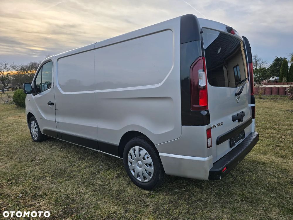 Opel Vivaro - 22