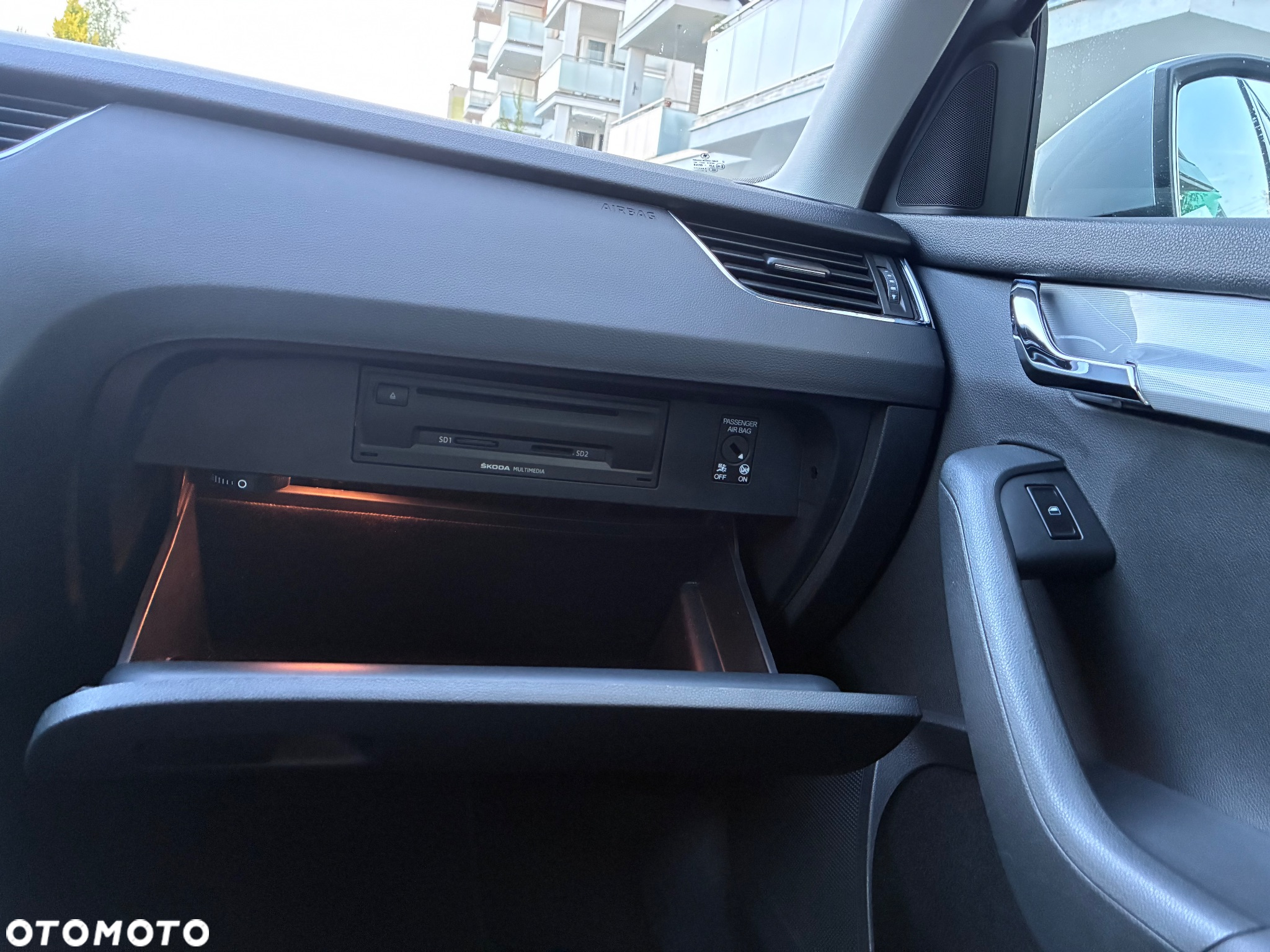 Skoda Octavia 1.6 TDI Ambiente DSG - 12