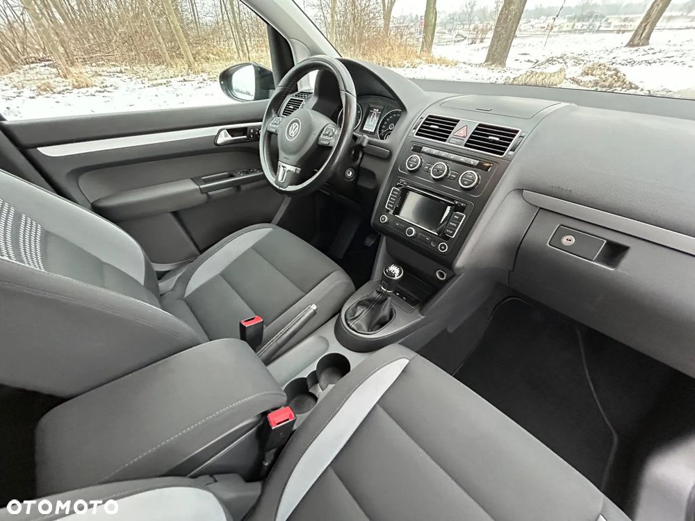 Volkswagen Touran 1.6 TDI DPF BlueMotion Technology Life - 11