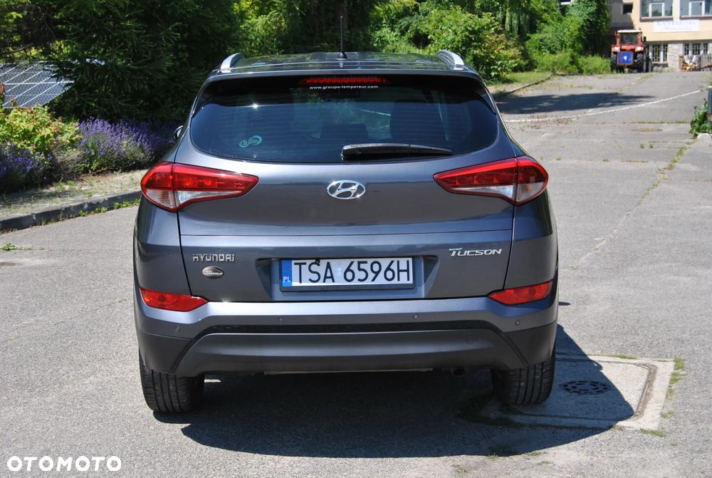 Hyundai Tucson 1.7 CRDI BlueDrive Style 2WD - 8