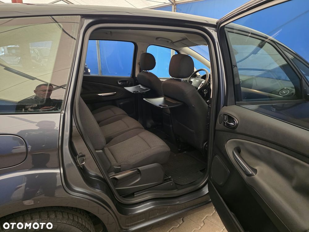 Ford S-Max - 24