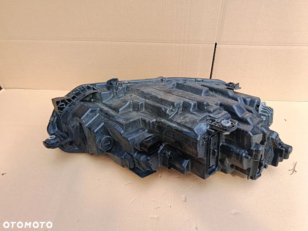 Full Led lewy Skoda Octavia IV 4 lampa lewa 5E4941015 połled - 4