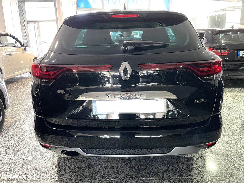 Renault Mégane Sport Tourer ver-1-5-blue-dci-r-s-line - 16