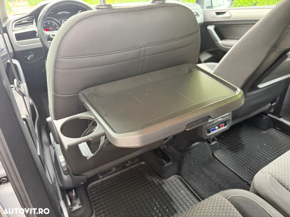 Volkswagen Touran - 26
