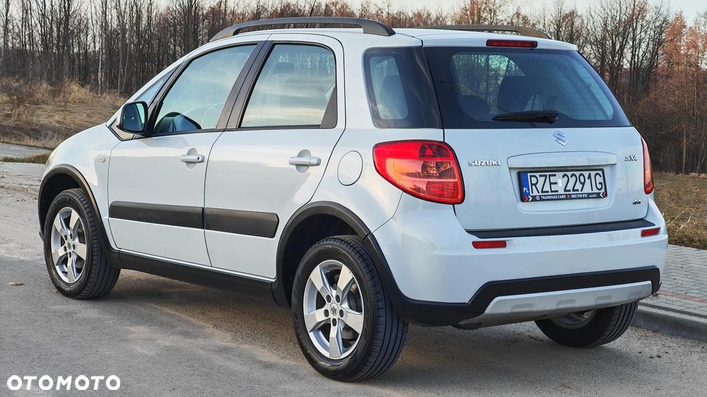 Suzuki SX4 1.6 VVT 4x4 Style - 18