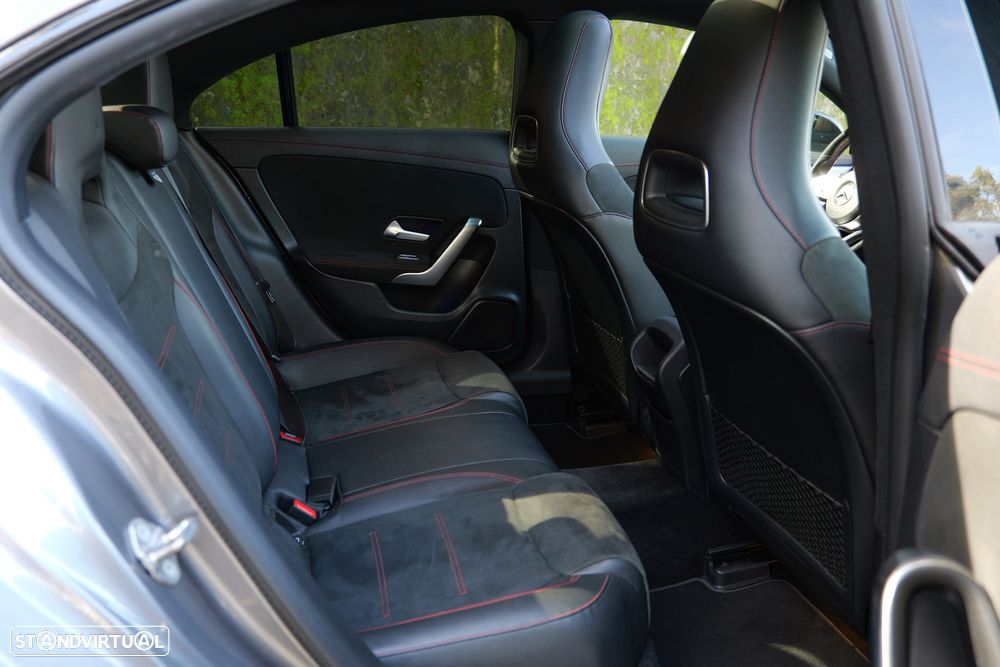 Mercedes-Benz CLA 180 d Shooting Brake AMG Line Aut. - 9