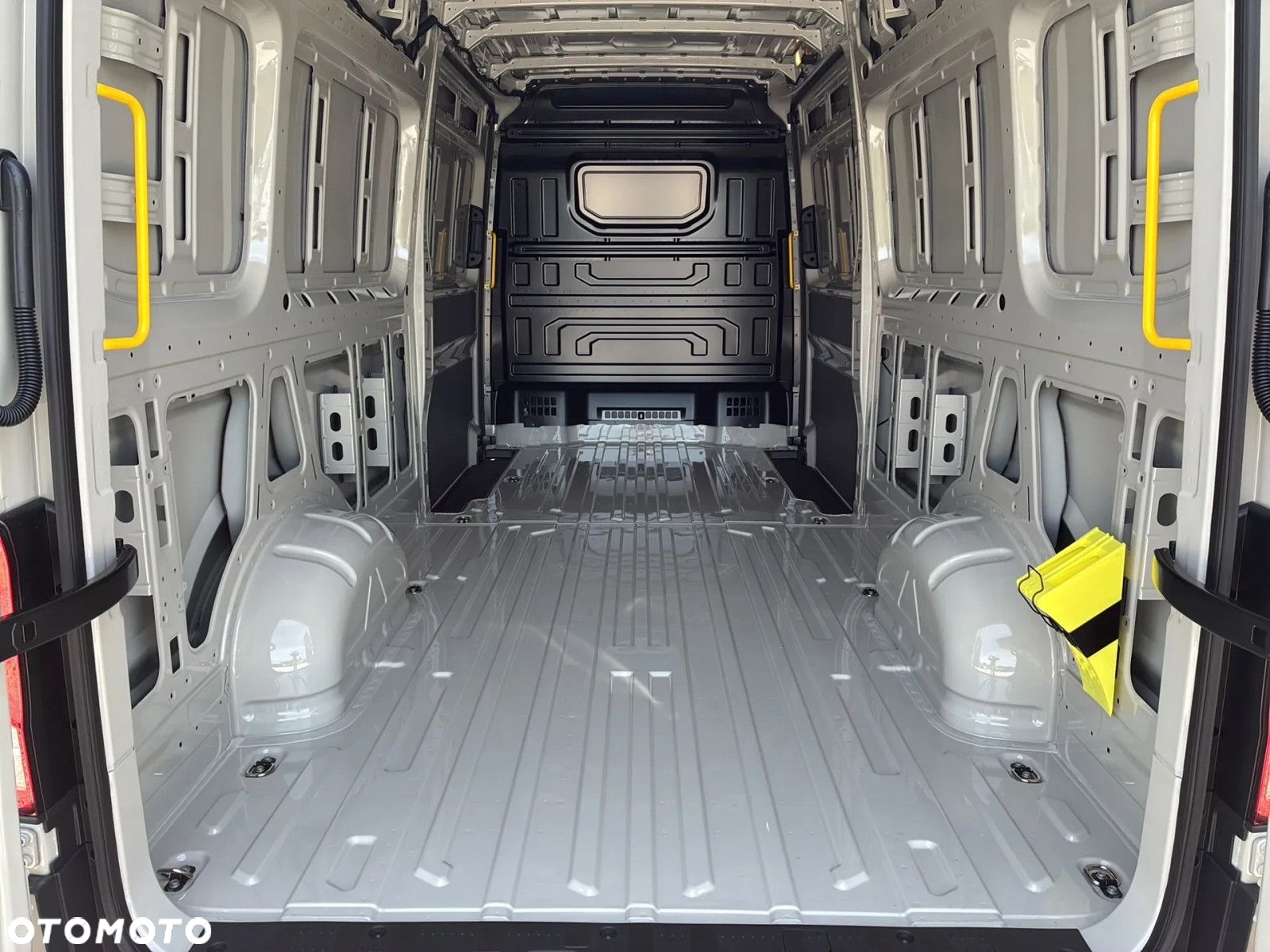 Volkswagen Crafter 35 Furgon AUTOMAT/L4H3, 2.0BiTDI 177KM, 4490mm, Wysoki dach, r.o. 4490 - 11