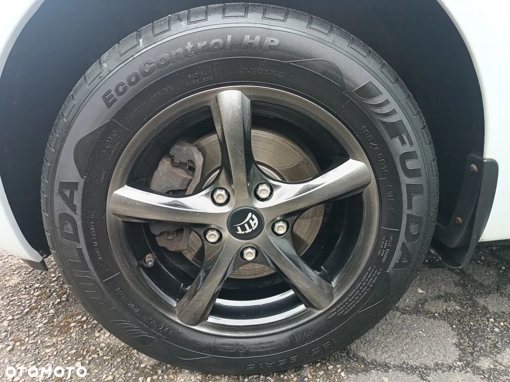 Kia Venga 1.4 M - 17