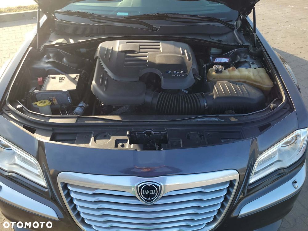 Lancia Thema 3.6 Executive AWD - 9