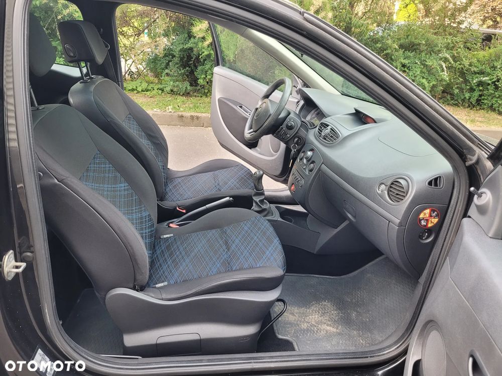 Renault Clio 1.2 16V Expression - 12