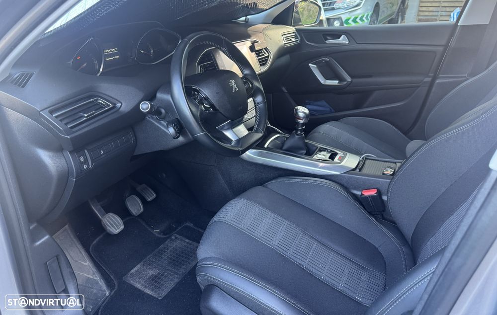 Peugeot 308 - 3