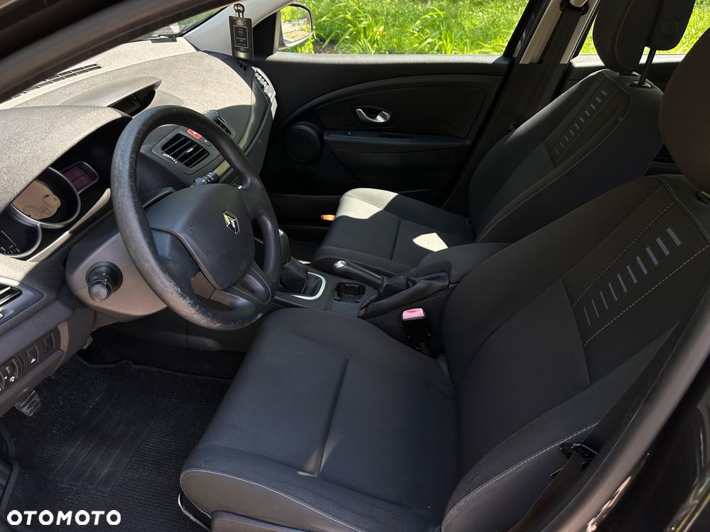 Renault Megane 1.6 16V 100 Authentique - 9