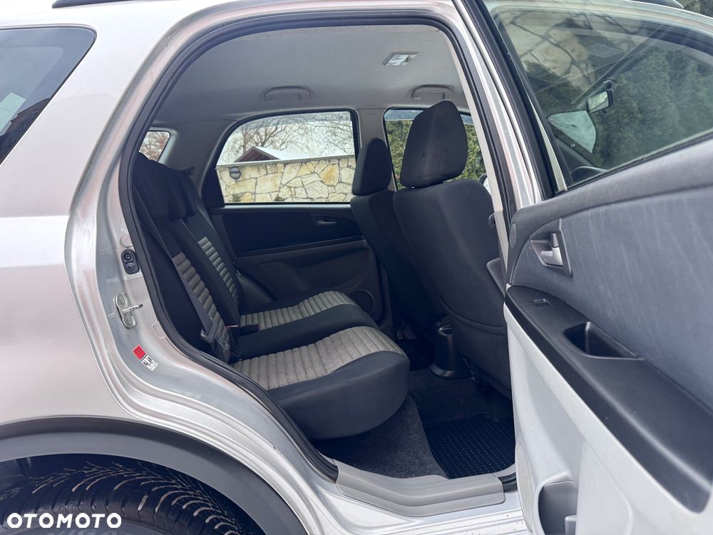 Suzuki SX4 1.6 GS / Premium 4WD - 24