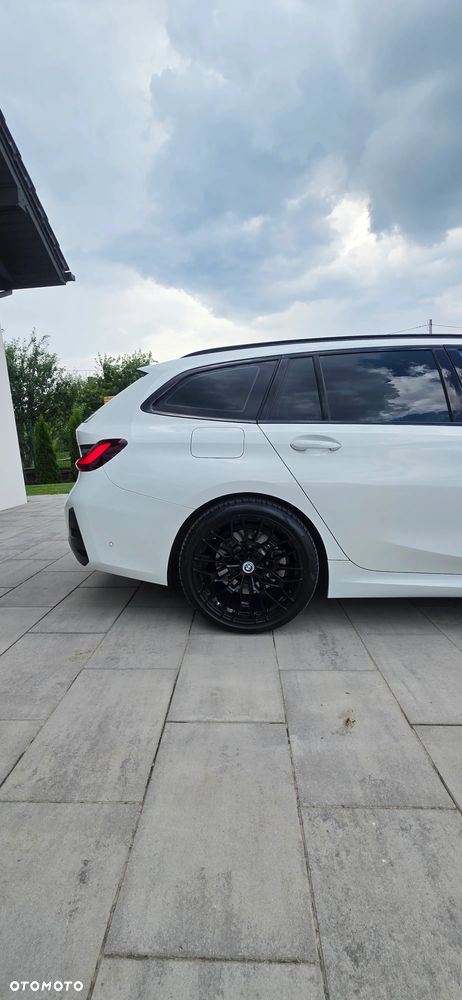 BMW Seria 3 330i M Sport - 11