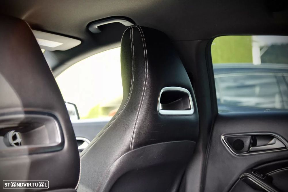 Mercedes-Benz CLA 200 d Shooting Brake AMG Line Aut. - 15