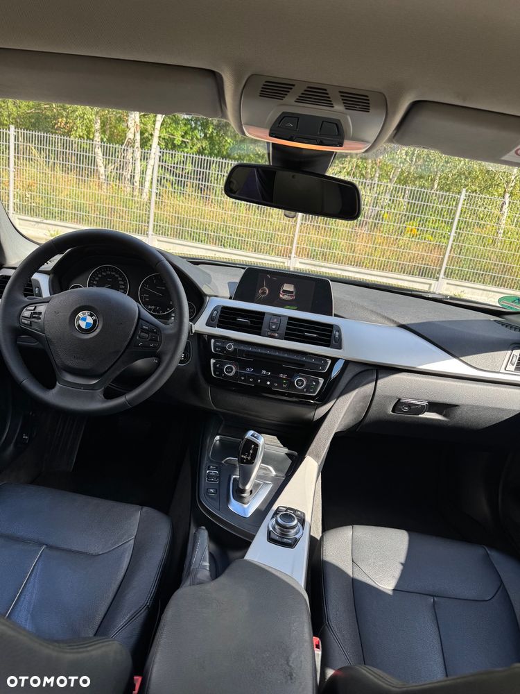 BMW Seria 3 320d Advantage - 11