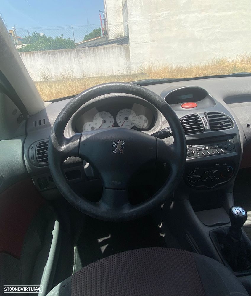 Peugeot 206 1.1 Color Line - 10