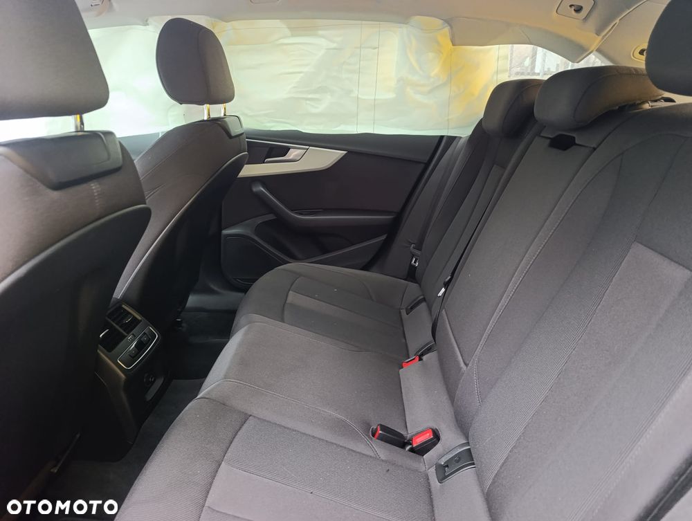 Audi A4 Avant 40 TDI quattro S tronic - 10