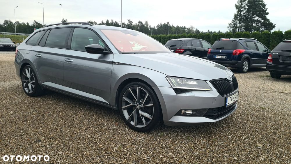 Skoda Superb 2.0 TDI Sportline DSG - 2