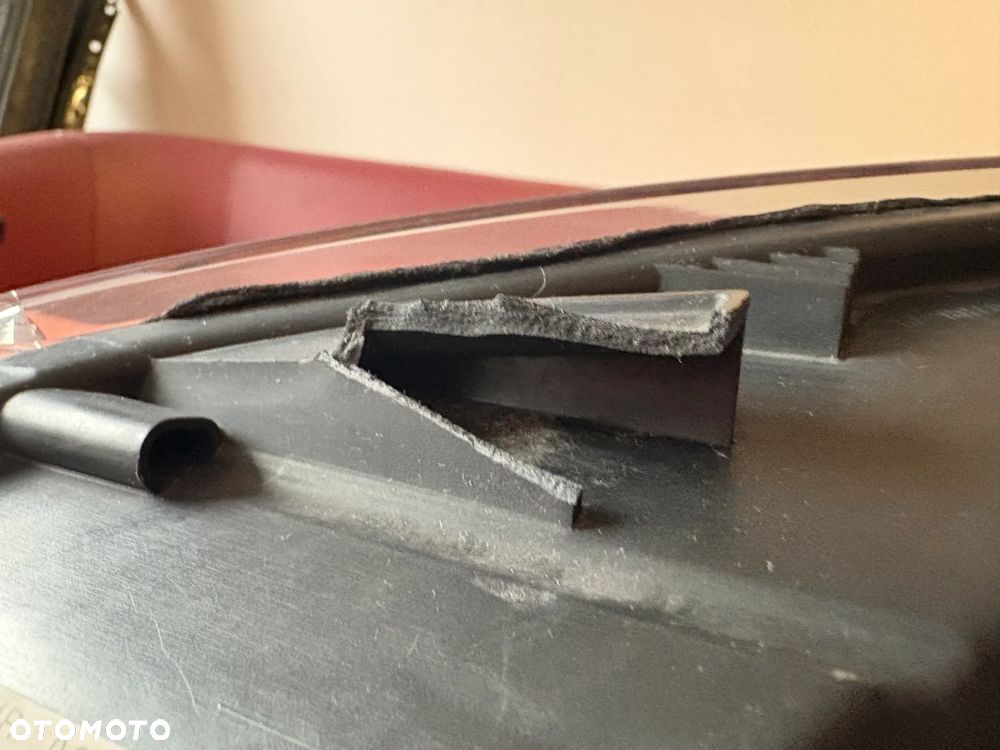 LAMPA PRZÓD PRAWA LIFT EU USZKODZONE MOCOWANIE 260103761R Renault Megane III - 12