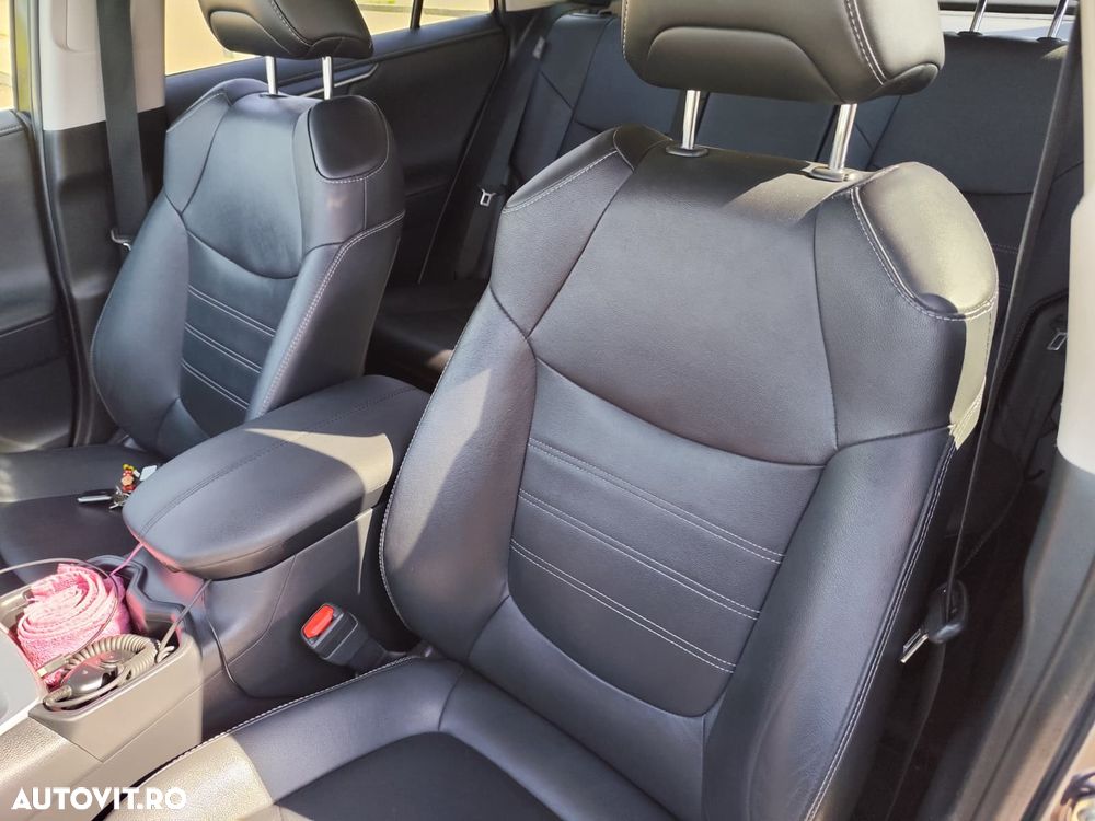 Toyota RAV4 2.5 VVT-iE 4x4 Luxury - 24