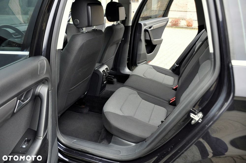 Volkswagen Passat - 20