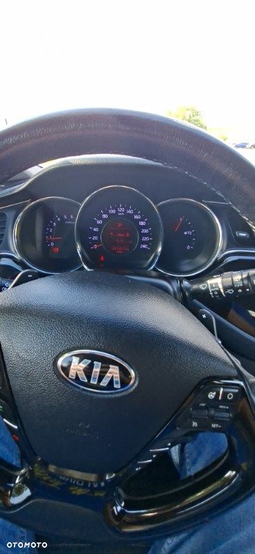 Kia Ceed 1.6 CRDi L Business Line DCT - 4