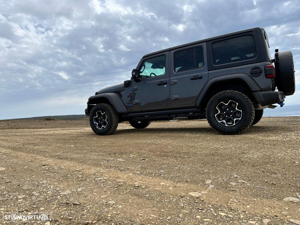 Jeep Wrangler - 4